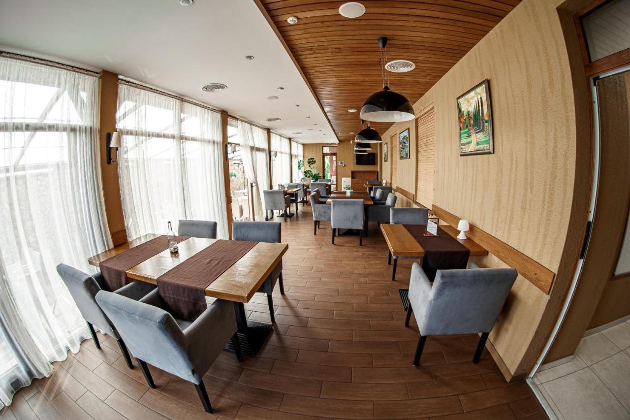 Kolobok Hotel Kniahynynok